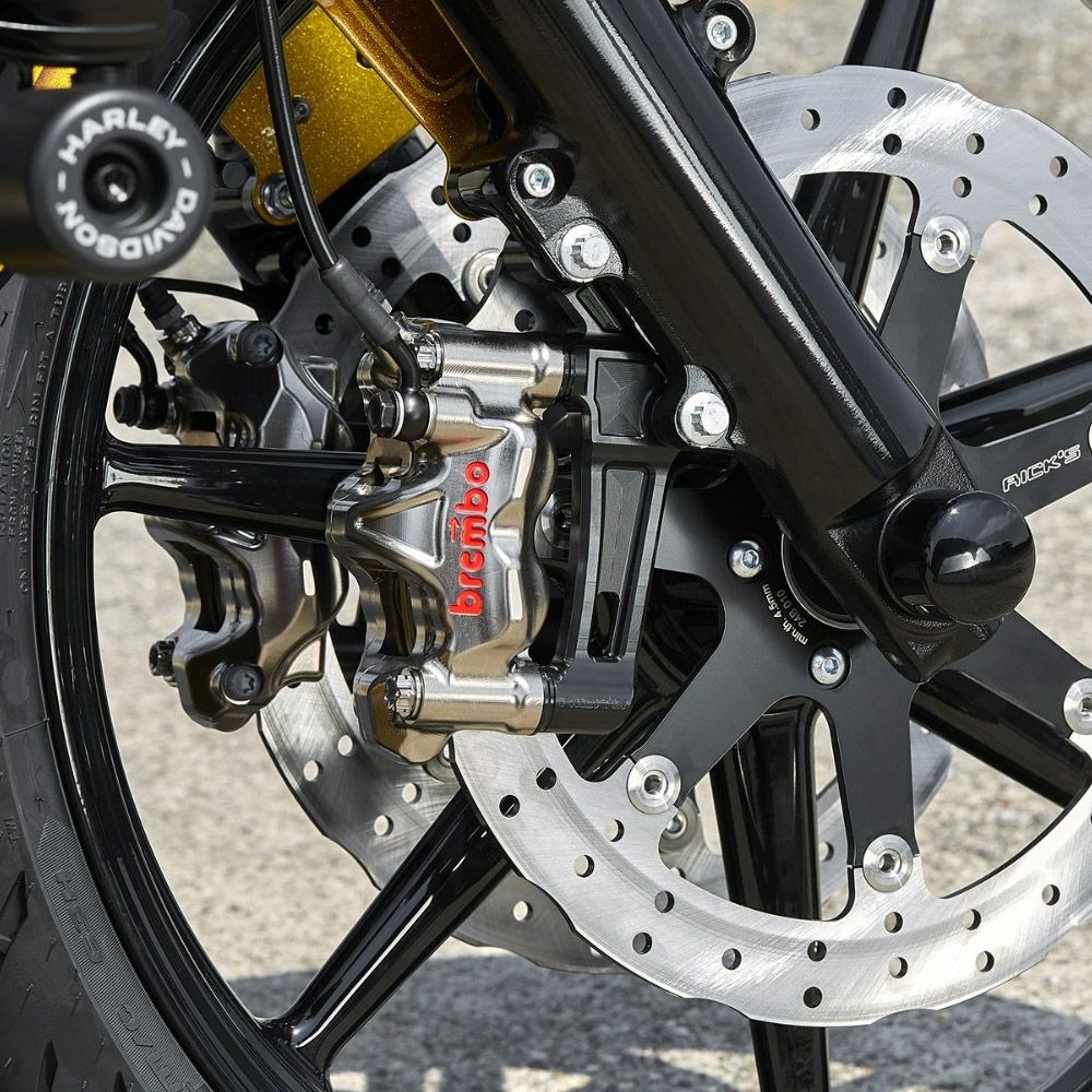 フロント ラジアルマウントブレーキキャリパーアダプター