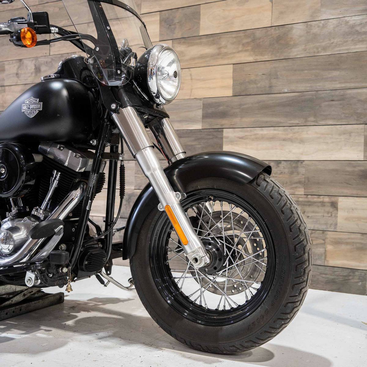 タイヤハガー・16～19インチ スチール フロントフェンダー (シックスター)2