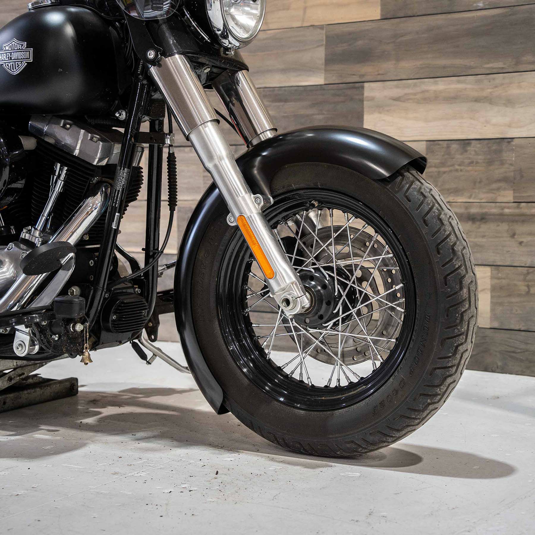 タイヤハガー・16～19インチ スチール フロントフェンダー (ラッパー)1