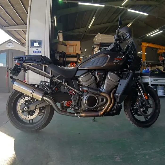 ベルズパフォーマンスマフラー JMCA車検対応 (チタン/ラウンド)2