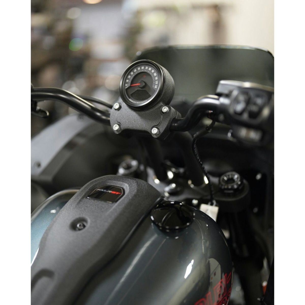 025以降 ローライダーS/ST 10インチ・プルバックライザー (リンクルブラック)5