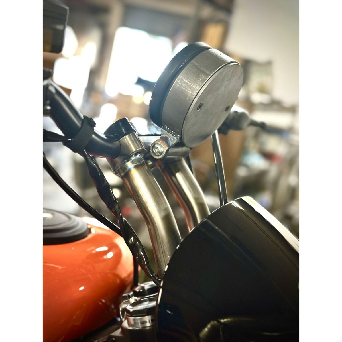 ナイトスター RH975 ゲージマウント付・6インチ プルバックライザー (グロスブラック)4