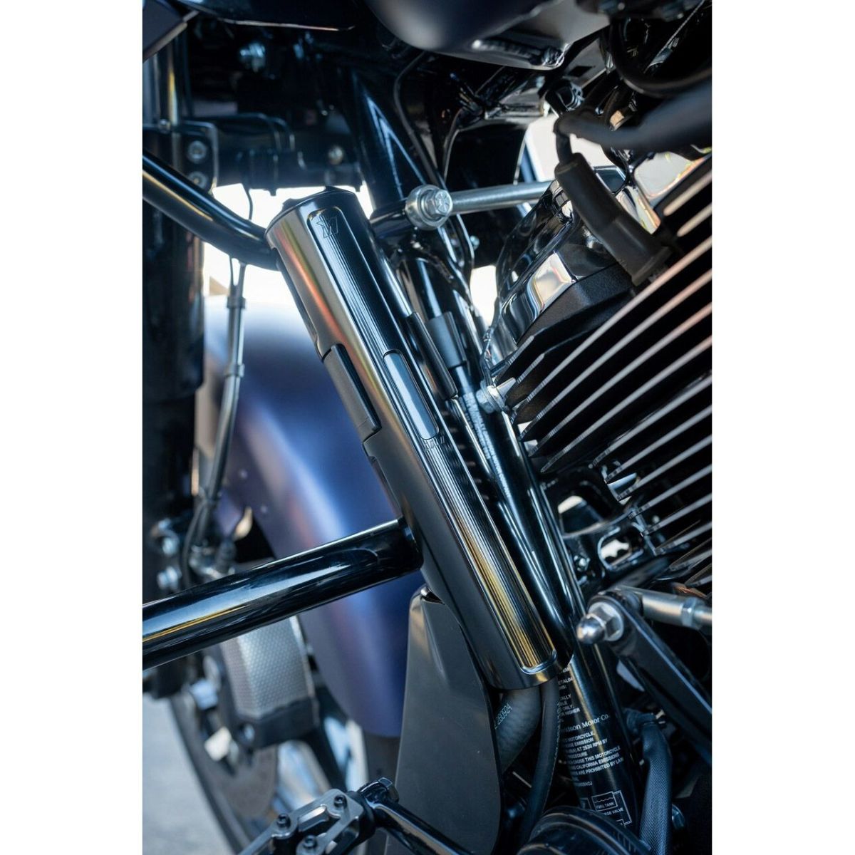 クーラントリザーバーカバー (グロスブラック)2