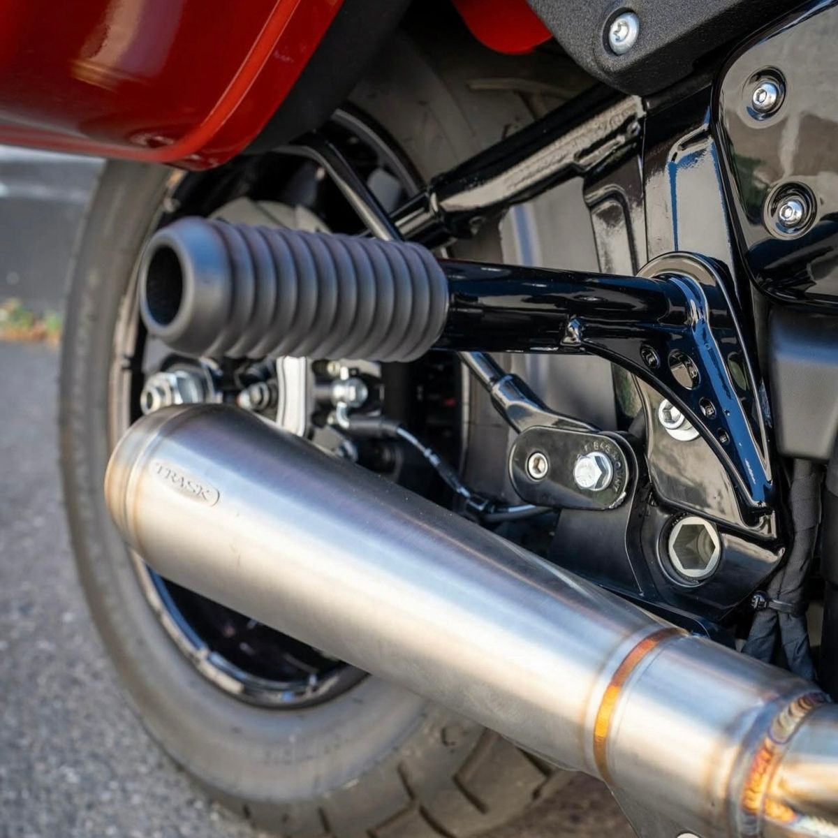 パッセンジャーぺグ クラッシュバー 2025以降 ローライダーST、ヘリテイジクラシック