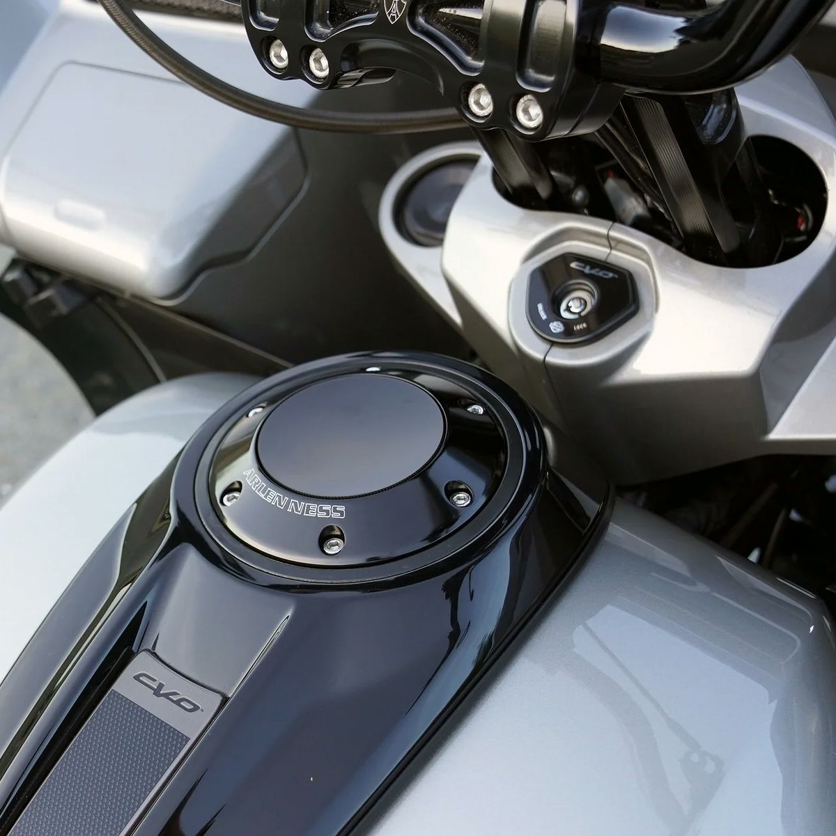 ポップアップ・ガスキャップ (ブラック)