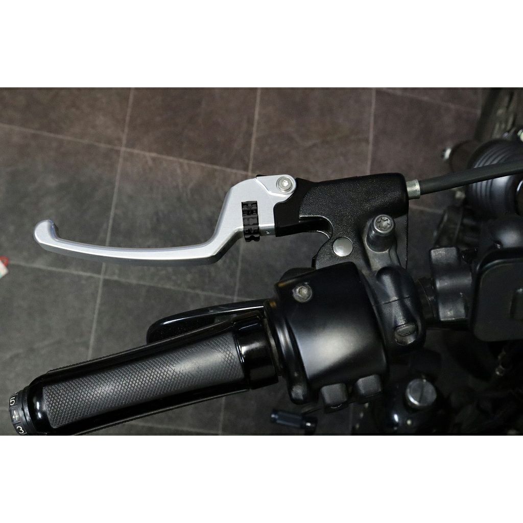 スポーツスター アジャスタブルレバーセット スタンダードタイプ (シルバー/ブラック)2