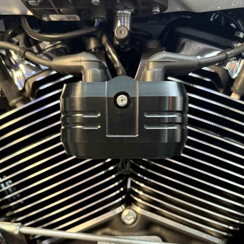 パワープラントモーターサイクル　コイルカバー　M8ソフテイル用　ブラック パワープラントモーターサイクル コイルカバー M8ソフテイル用