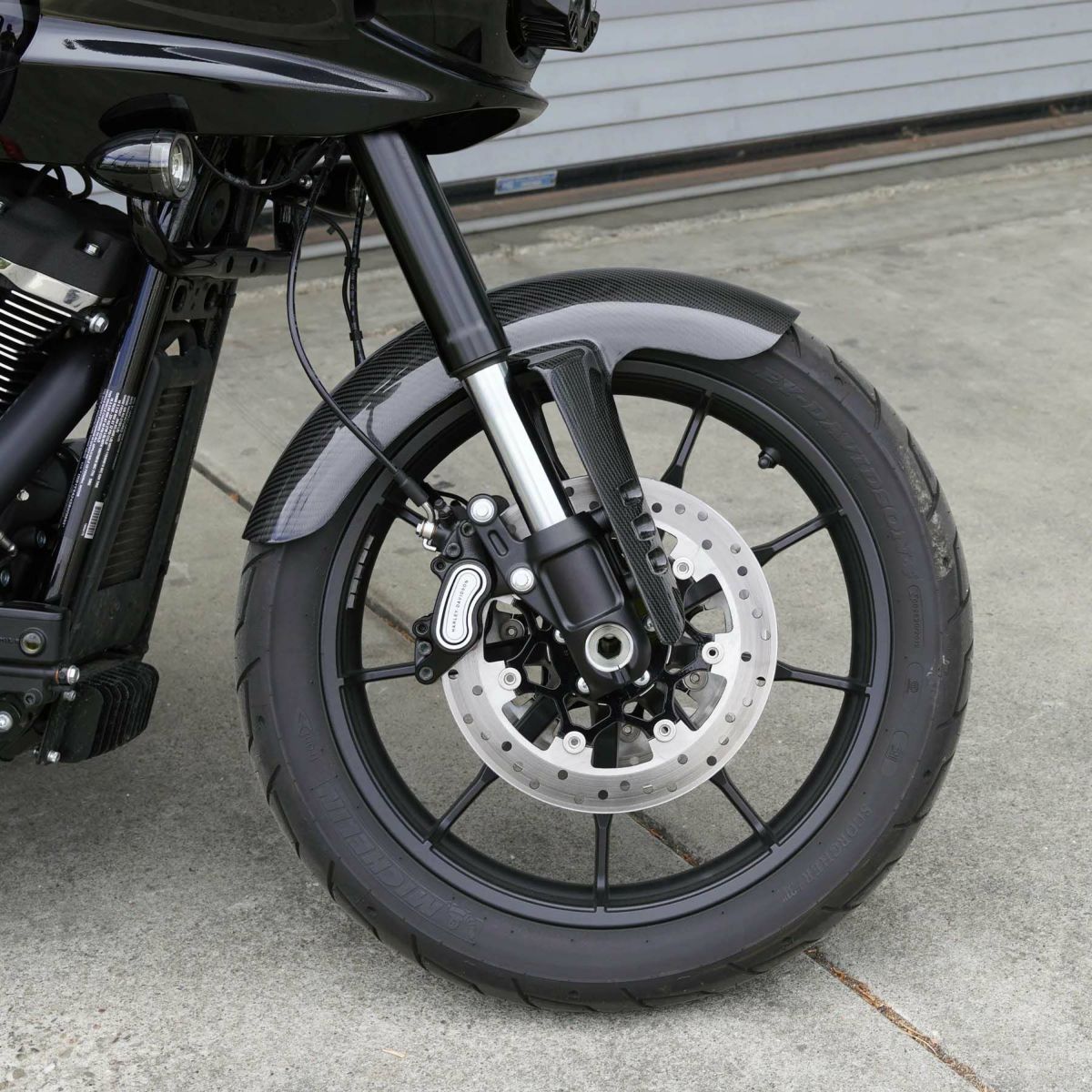 ローライダーS/ST用 カーボンファイバー・フロントフェンダー3