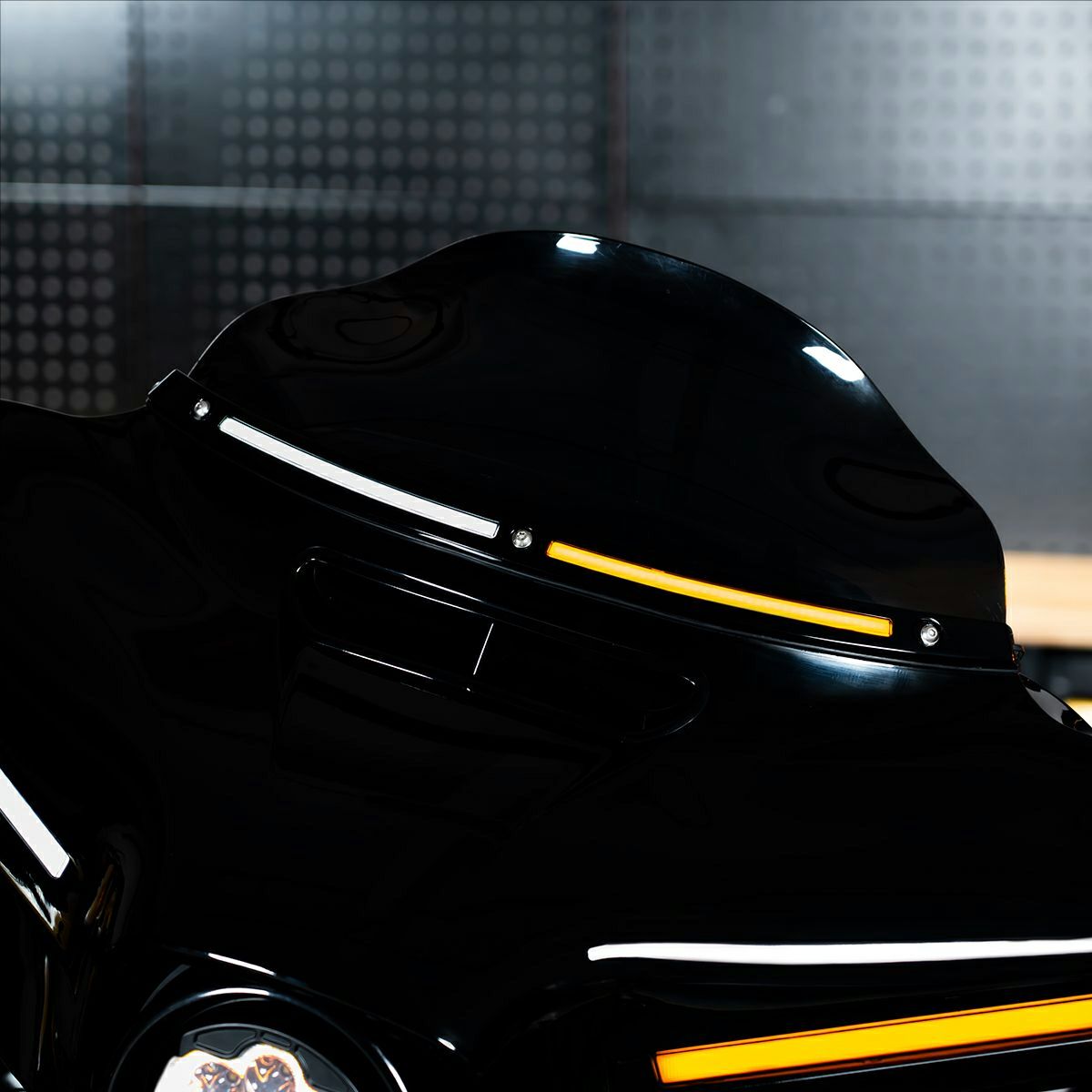 ルミプロ・LEDウィンドシールドトリム2