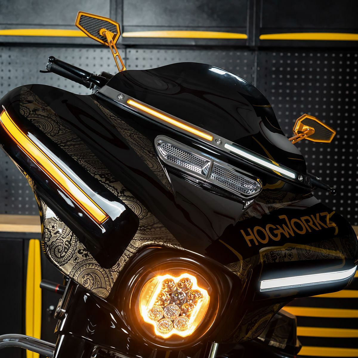 新品　ハーレー　ヘッドライト・レイクベゼル ブラック　FLH ツーリング　MC HOGWORKZ レイクヘッドライトベゼル ブラック 1994以降 FLHT/FLHX