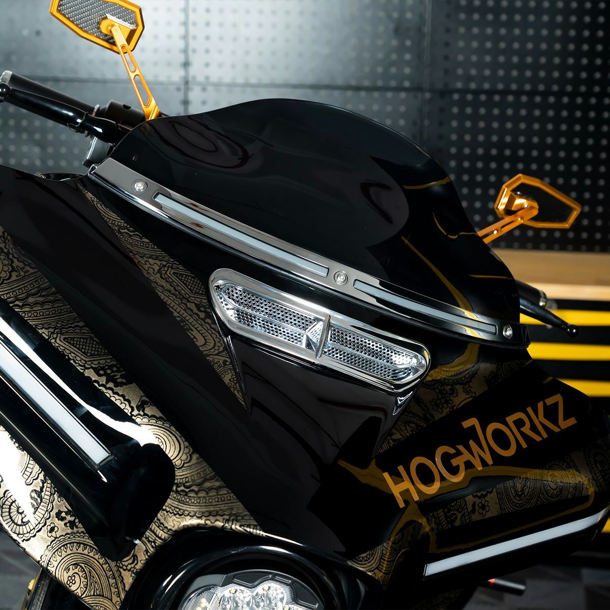 ルミプロ・LEDウィンドシールドトリム (クローム)3