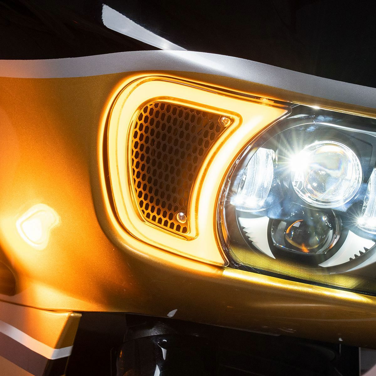 ルミプロ・LEDフェアリングベントライト2