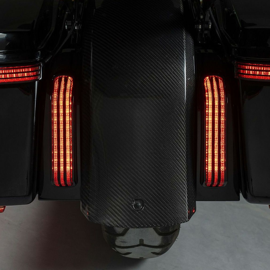 イルミナ・LEDフラッシュフェンダー (ビビッドブラック)1