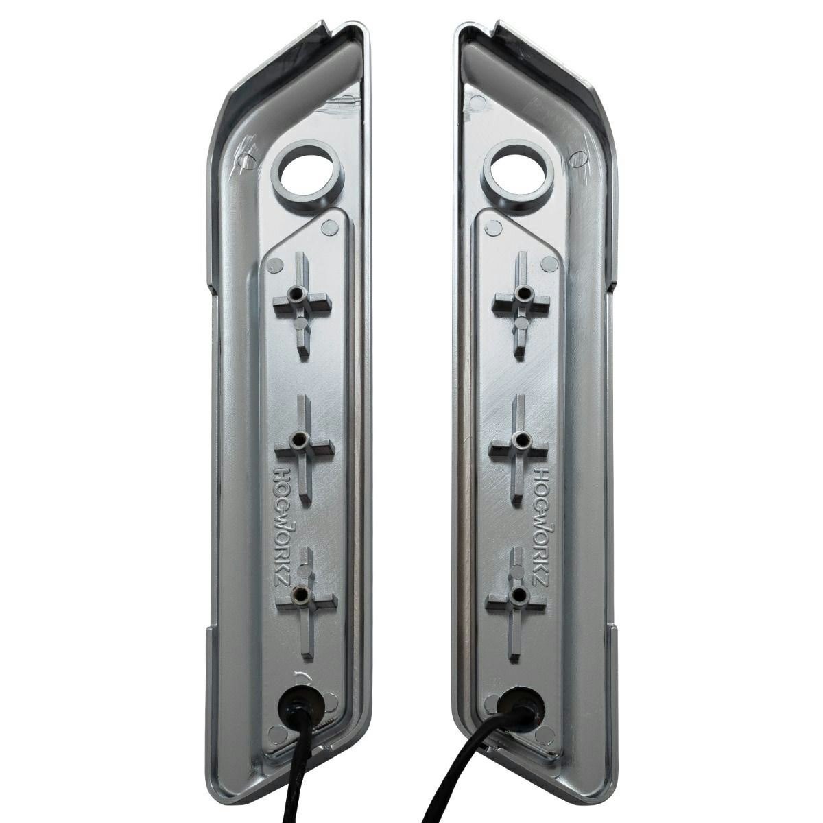 サドルバッグ・LEDラッチカバー (クローム/レッド)2