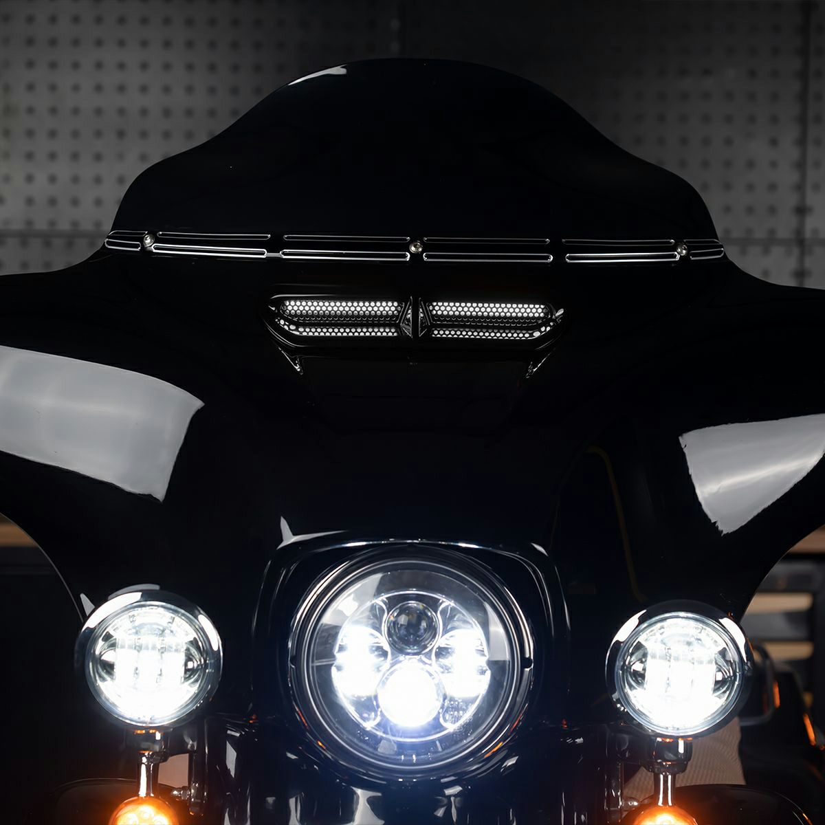 バットウィング・LEDベントインサート (ブラック)1