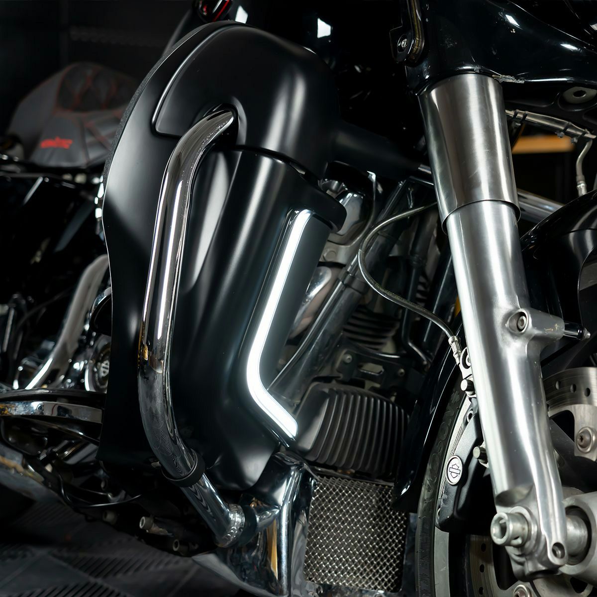 ロワーフェアリング LEDベントライト (ブラック) 4