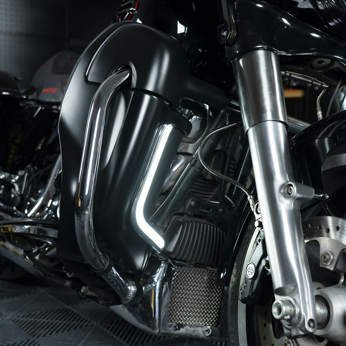 ロワーフェアリング LEDベントライト (クローム)3