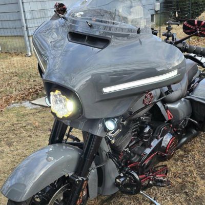 ハーレー、ツーリング2014以降用 フェアリング＆フェアリングブラ