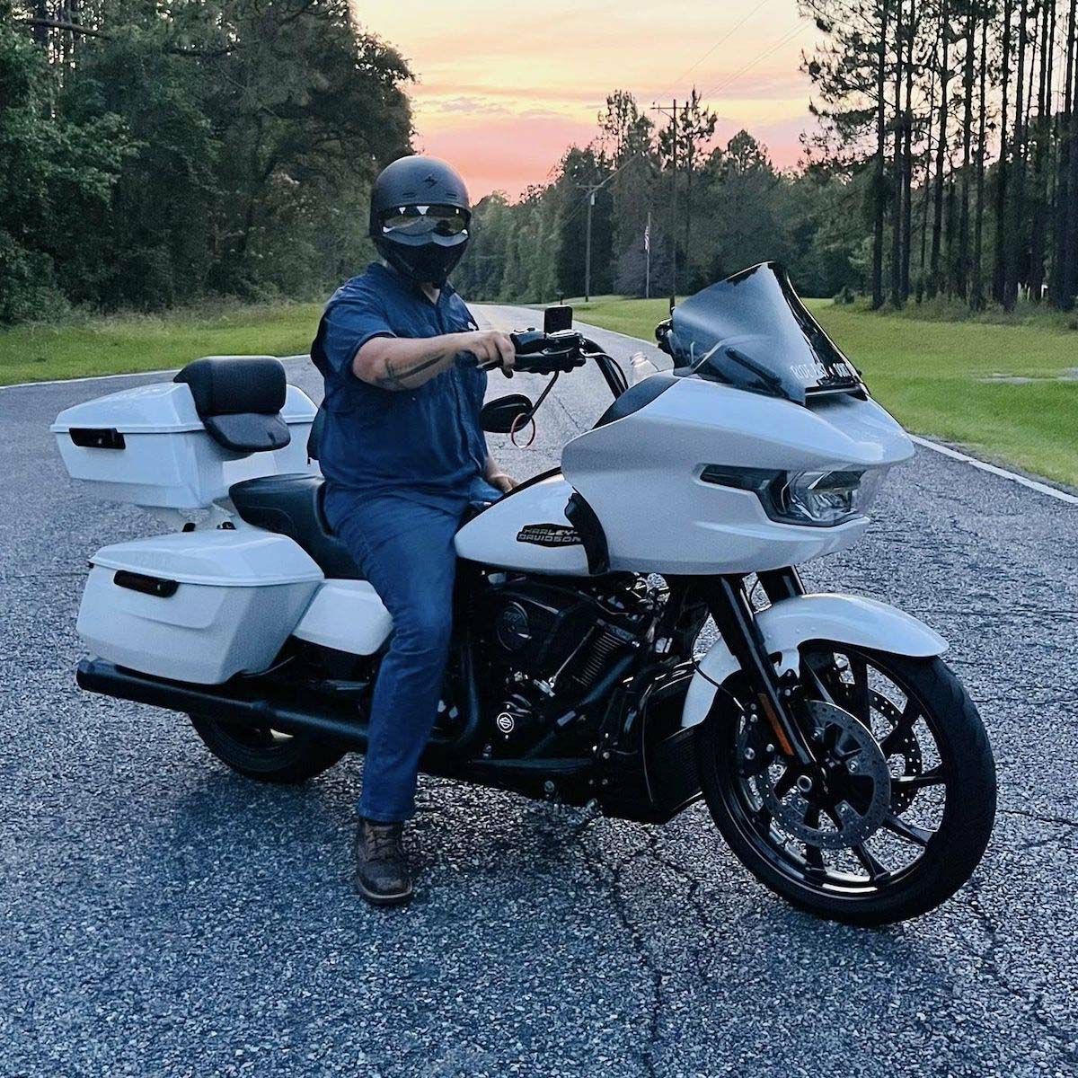 キングツアーパック バックレストパッド付 (ビビッドブラック)7