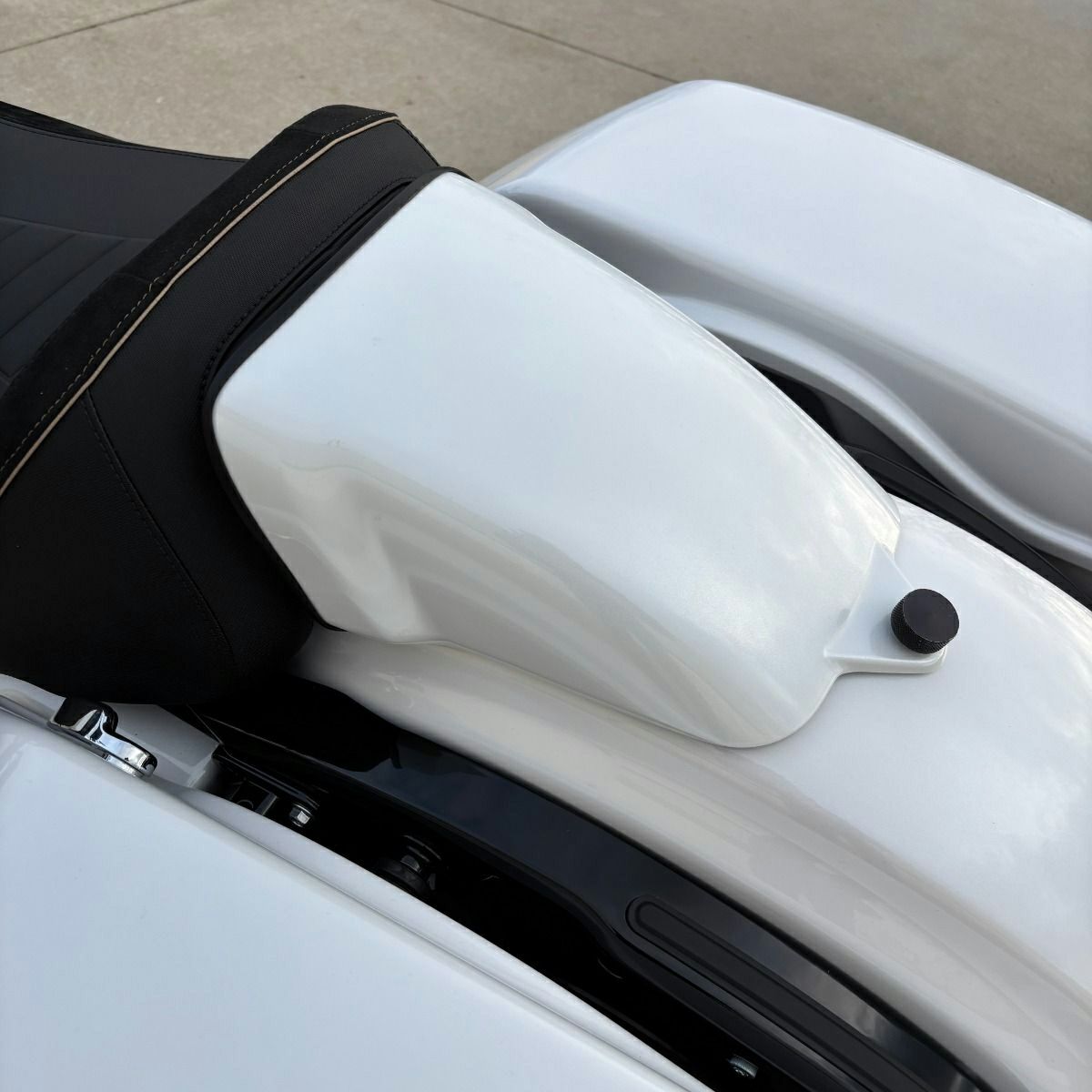 ソロシートカウル (未塗装)2