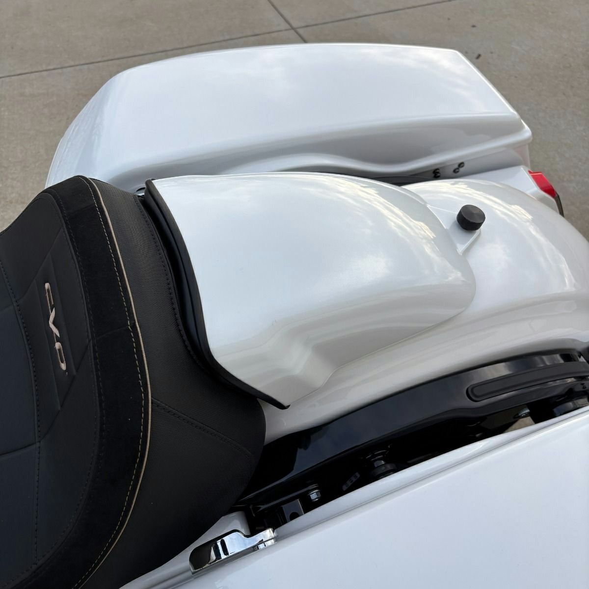 ソロシートカウル (未塗装)3