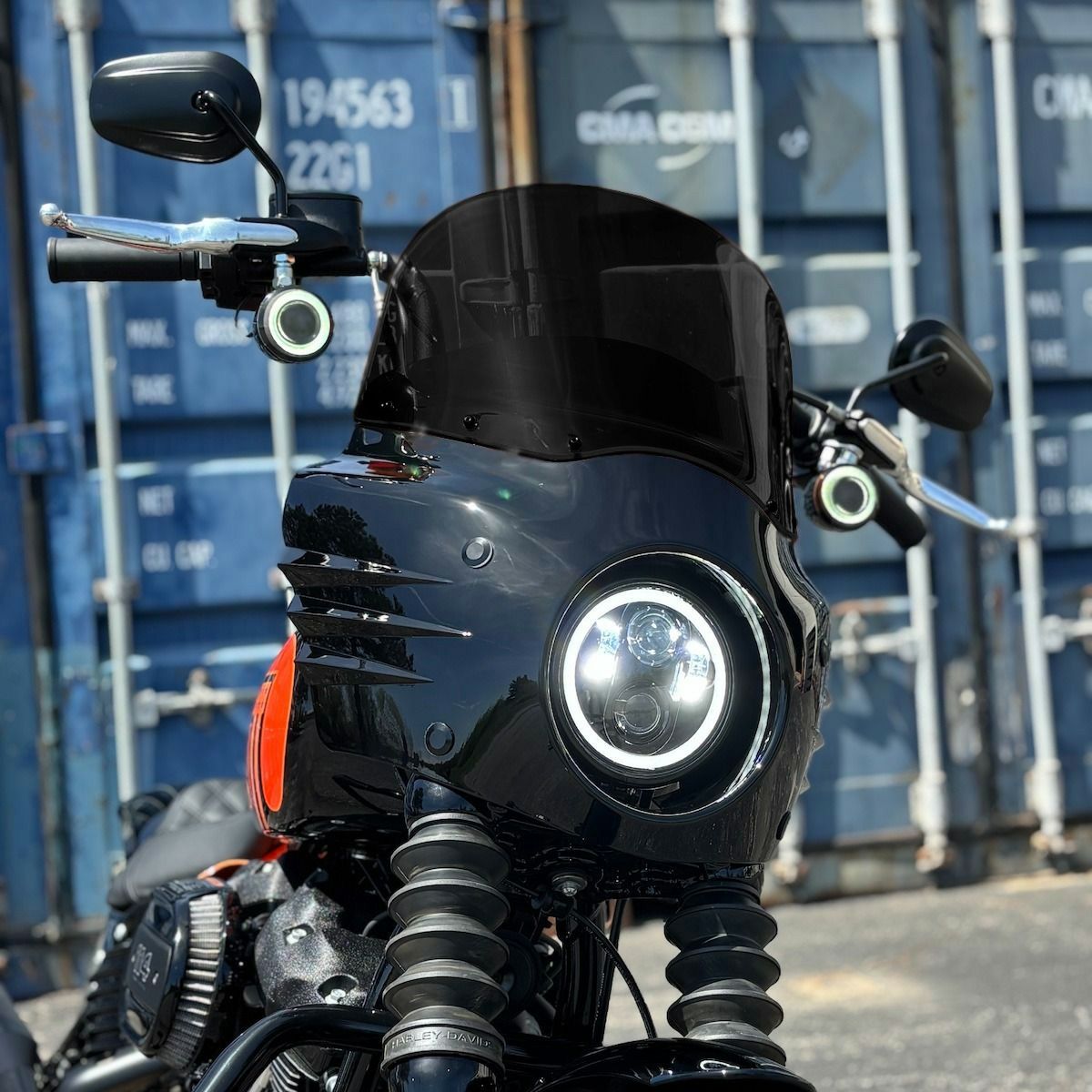 メナース・フェアリング (ビビッドブラック)1