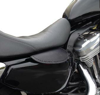 キジマ スポーツスター用オイルタンク・プロテクター ブラック-02