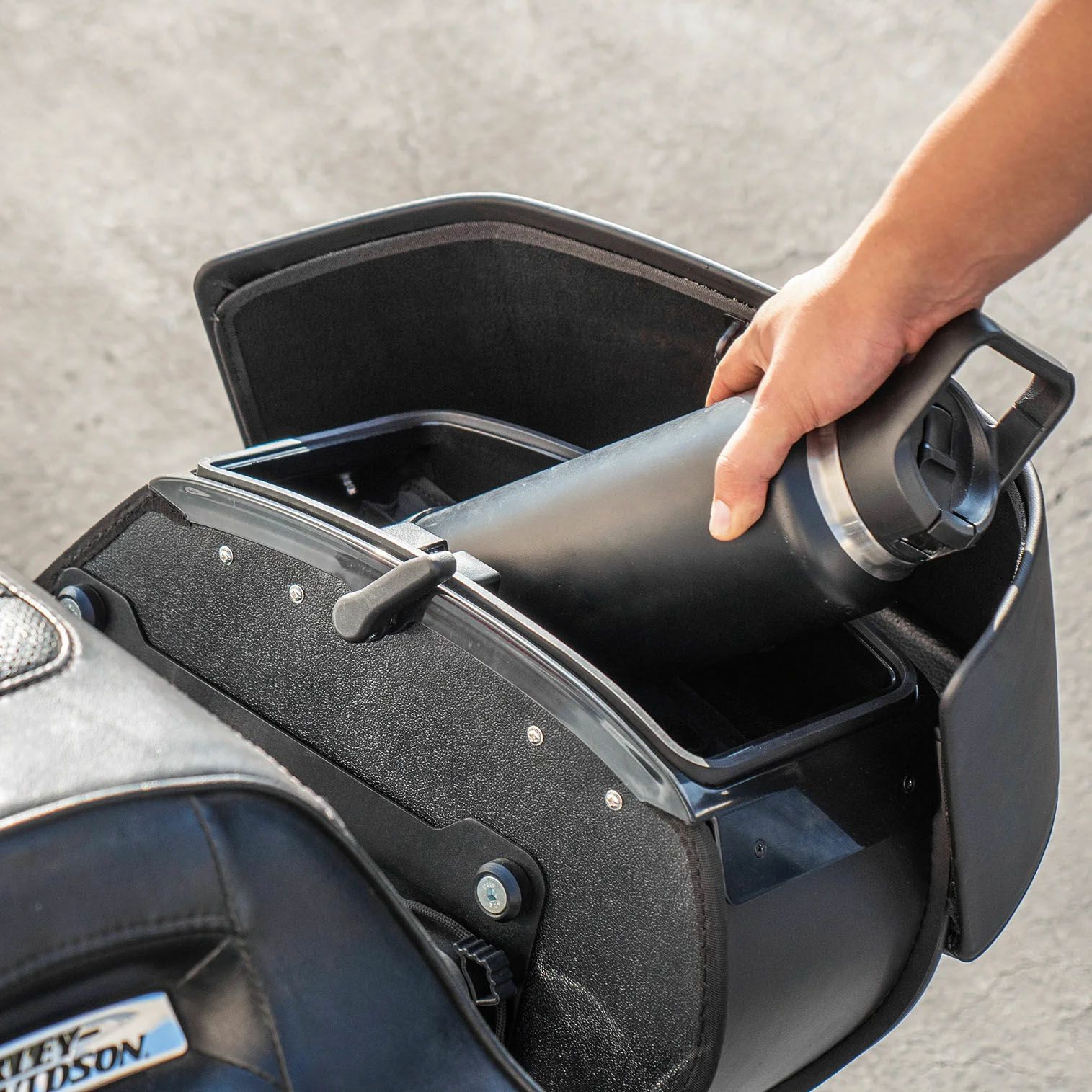 Baelor クイックマウント サドルバッグ 28L4