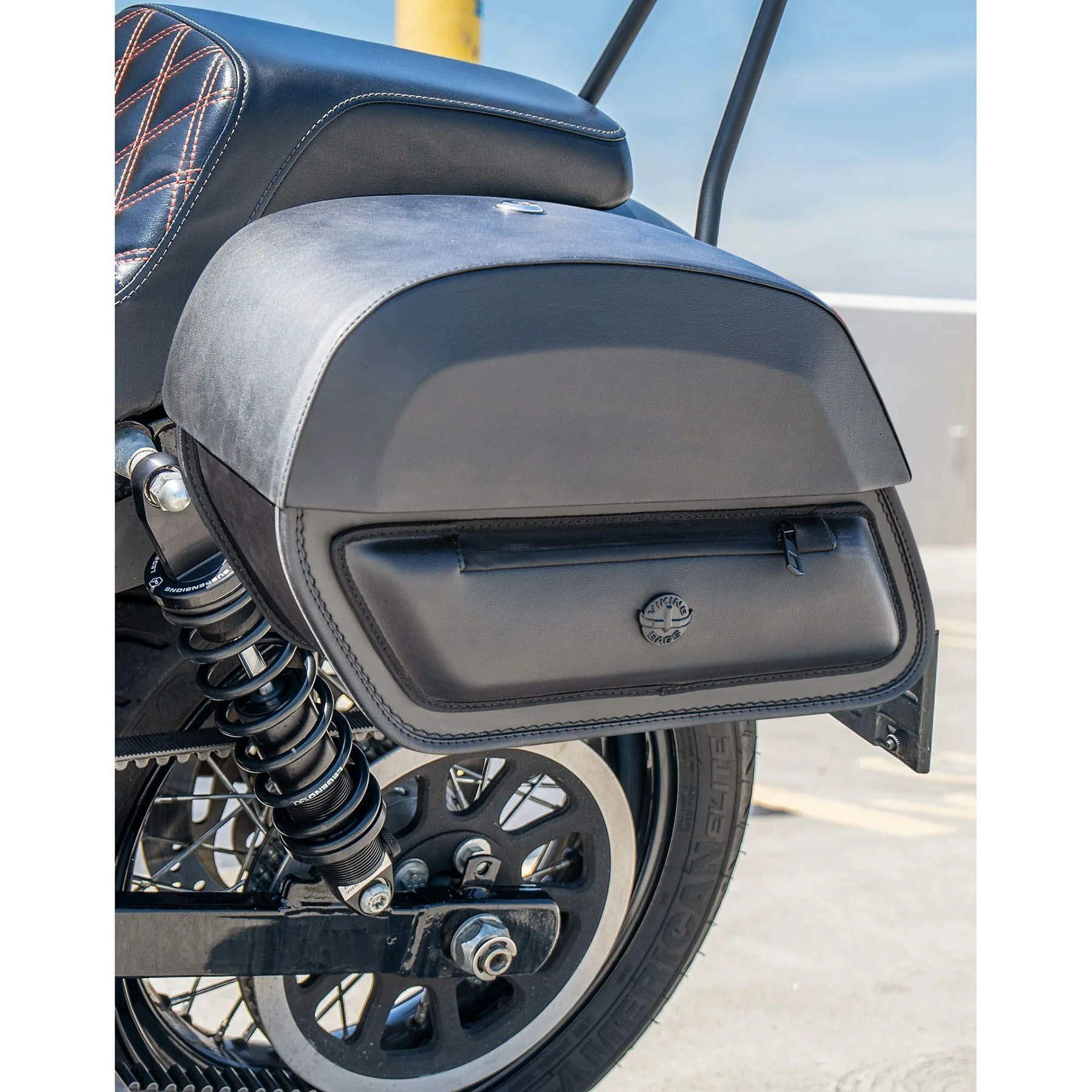 パンテオン クイックマウント サドルバッグ1