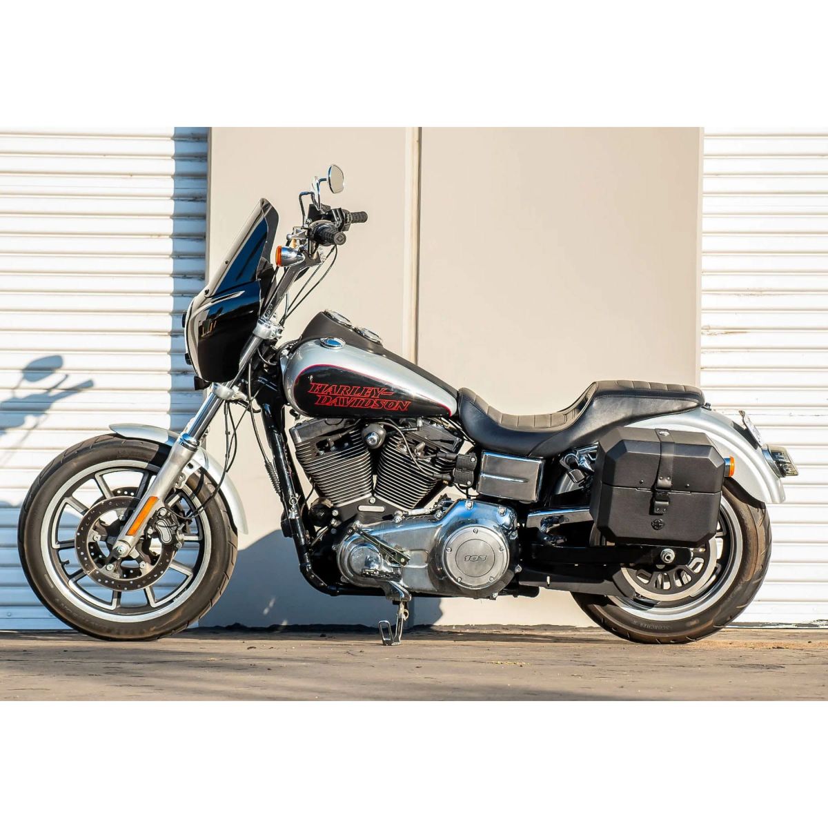 アウトロー クイックマウント サドルバッグ 20L (レザーラップ)3