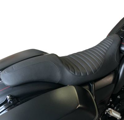Mustang トリッパー・ファストバック・シート タックロール