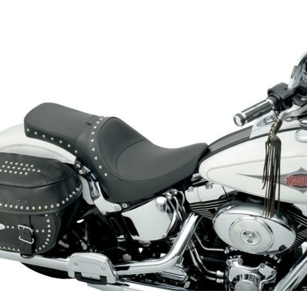 Drag Specialties ONE-PIECEシート スムース/スタッズ-01