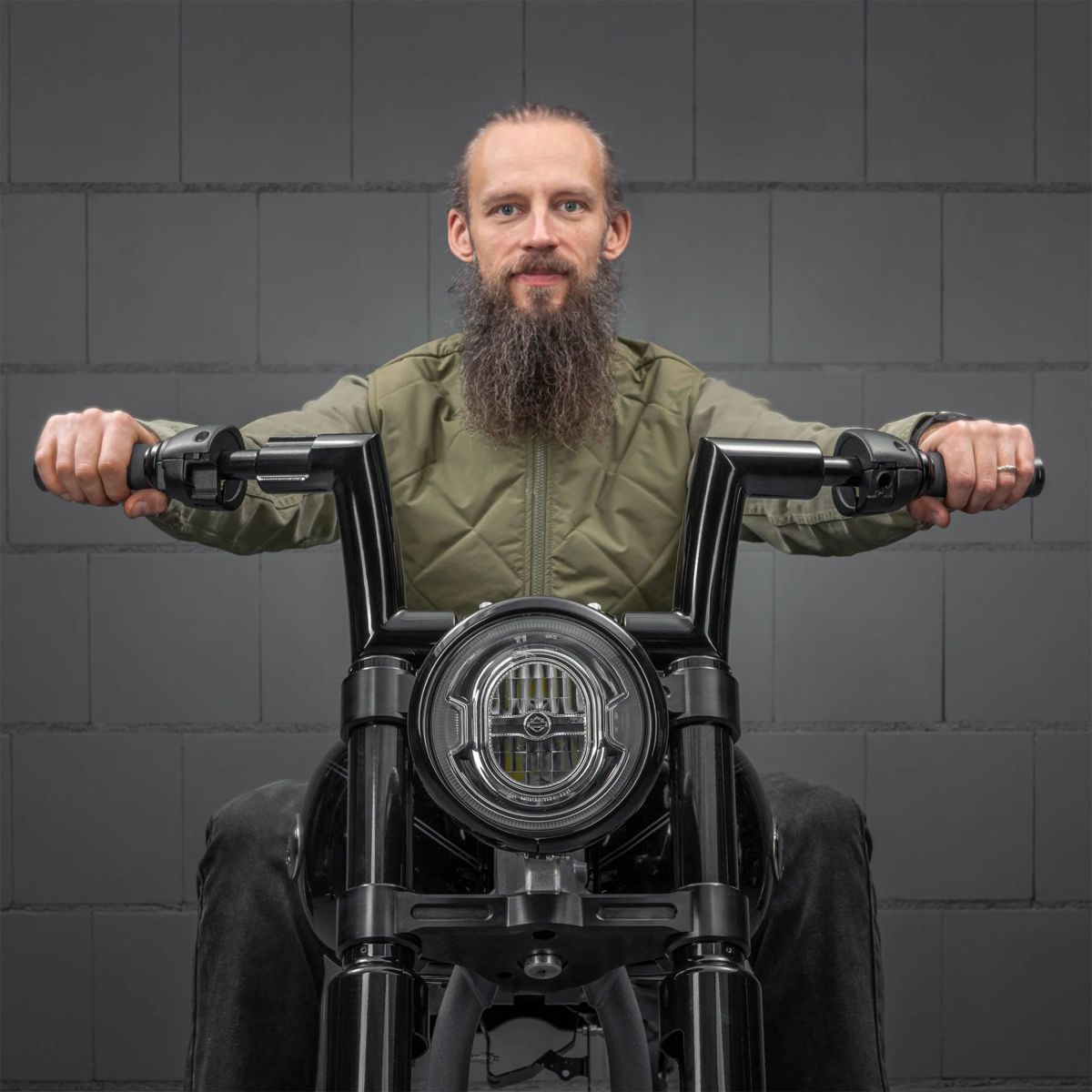  Killer Bull 配線済みハンドルバー 6インチ (ブラック) 1インチ径クランプ3