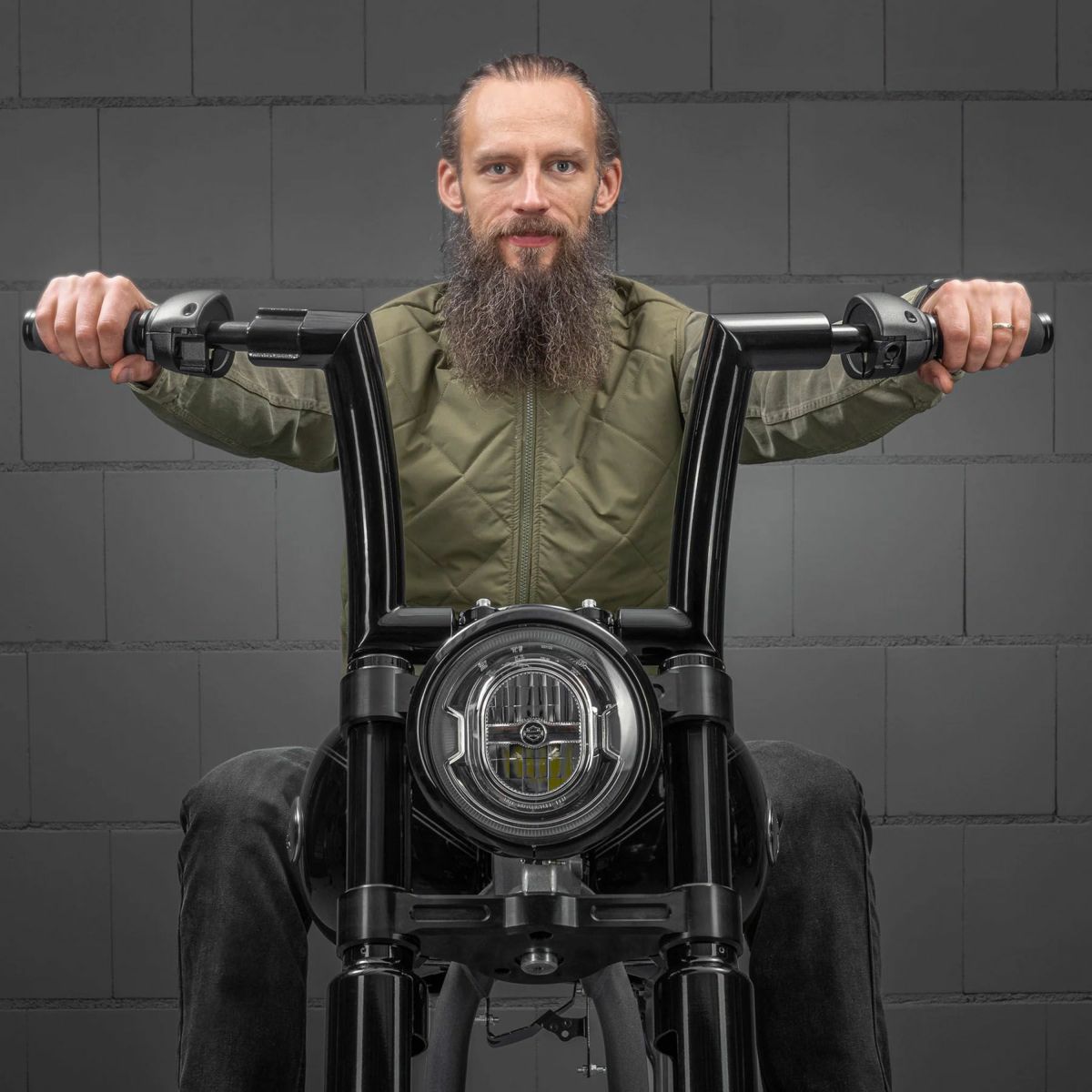 Killer Bull 配線済みハンドルバー 10インチ (ブラック) 1インチ径クランプ3