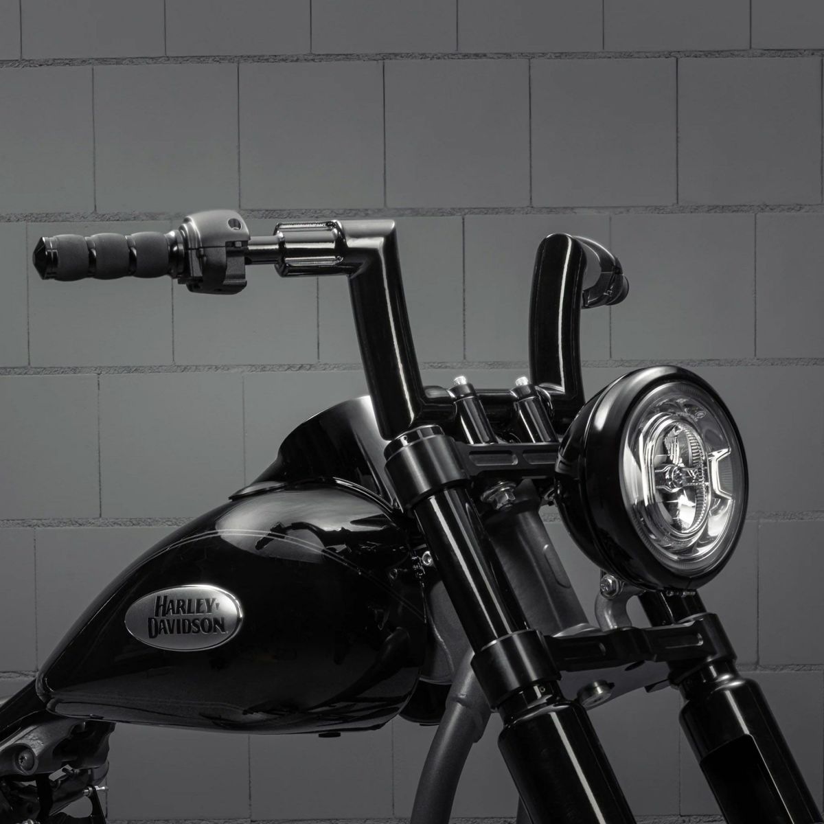 Monarch 配線済みハンドルバー 6インチ (ブラック) 1インチ径クランプ3