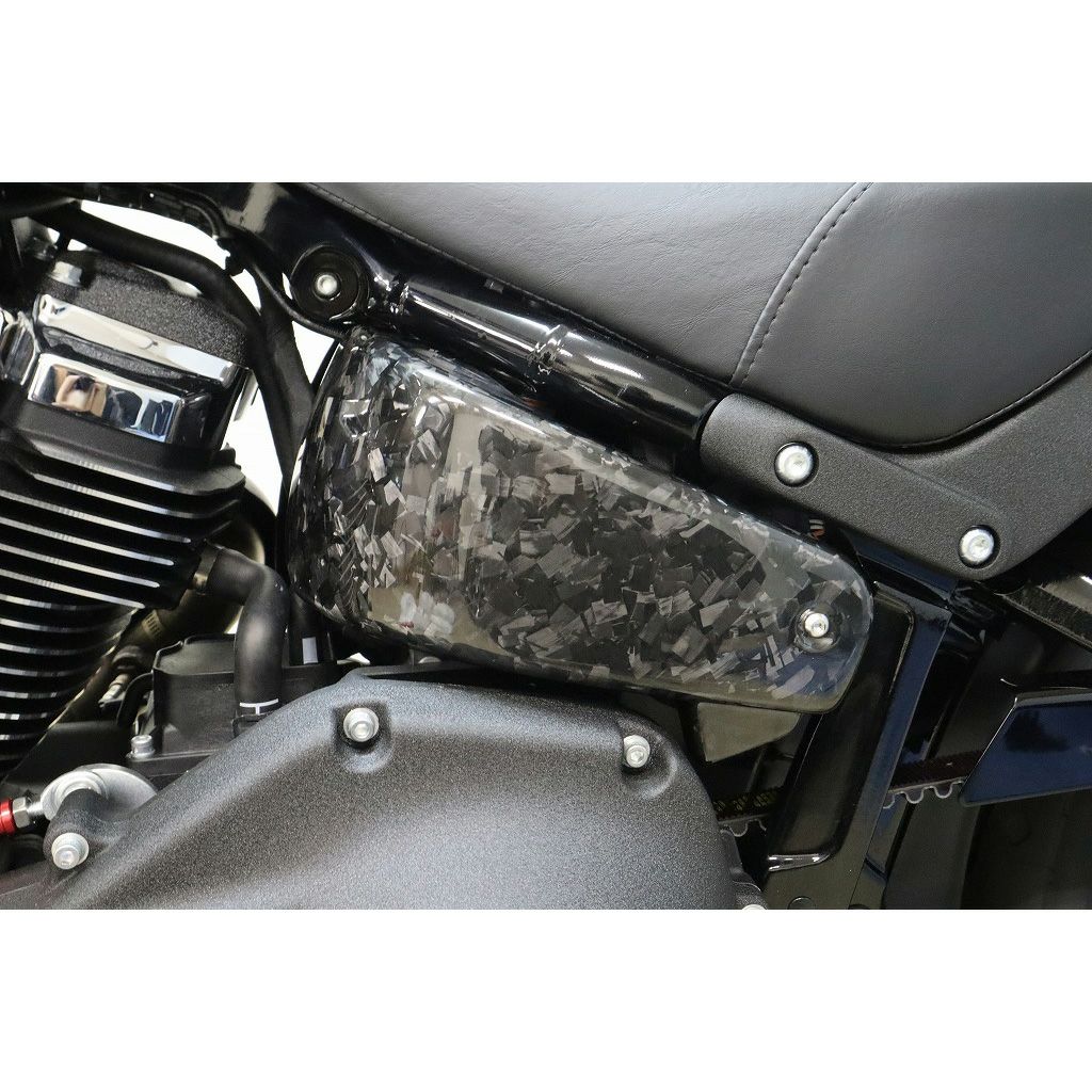 ドライカーボン・サイドカバー (フォージド/艶あり)1