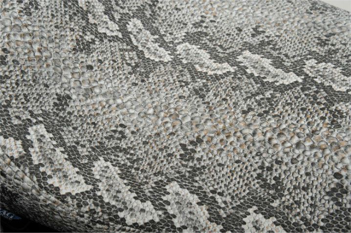 Drag Specialties　ロープロファイル　ソロシート　フォワードポジション　Python-02