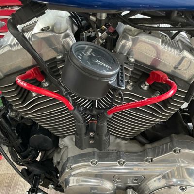 Dk Custom スポーツスター イグニッション Vコイル移設、レッドプラグコードキット