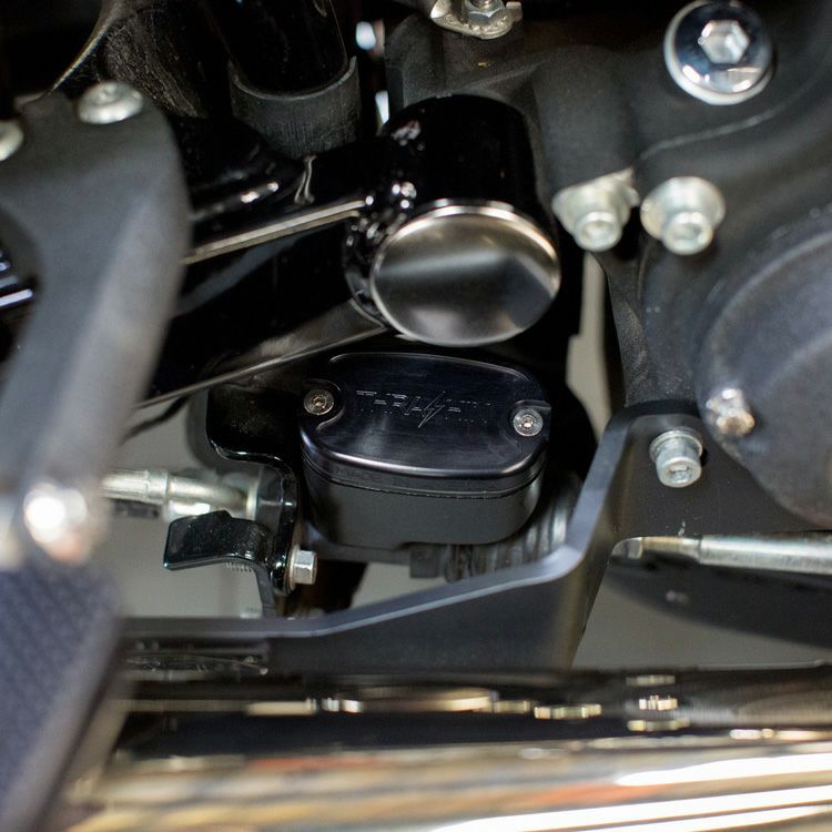 THRASHIN SUPPLY リア マスターシリンダーカバー Dished ブラック-03