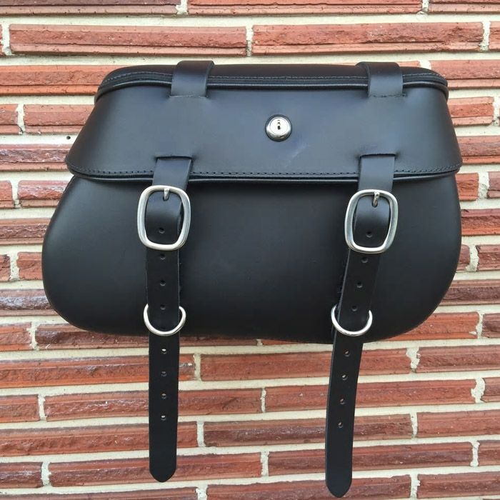 Leather Pros 本革デタッチャブル・サドルバッグ  カーゴストラップ付  ソフテイルFXS,FLS用-01