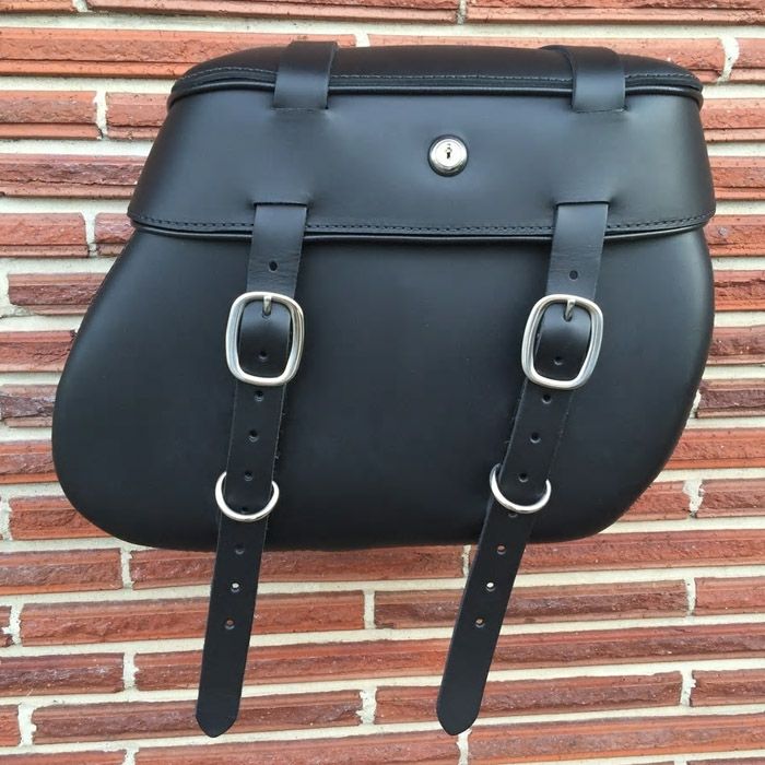 LEATHER PROS  本革デタッチャブル・サドルバッグ　ボックス型リッド　カーゴストラップ付　ダイナ用-01