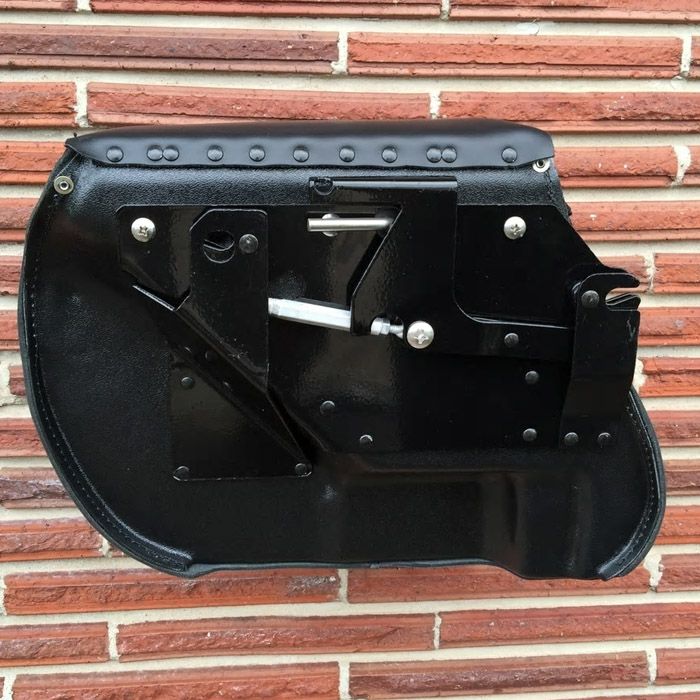 LEATHER PROS  本革デタッチャブル・サドルバッグ　ボックス型リッド　フルスタッド　ダイナ用-02