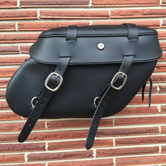 LEATHER PROS　本革デタッチャブル・サドルバッグ　カーゴストラップ付　ダイナ用-01