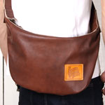 DEGNER レザーボディバッグ バナナ ブラウン