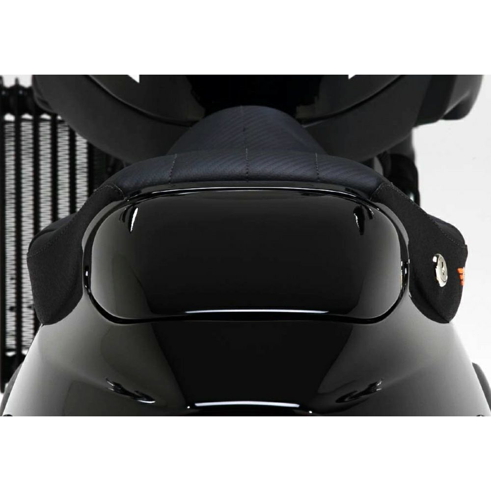 コルビン　XR1200用　リアカウル・キャップ-02