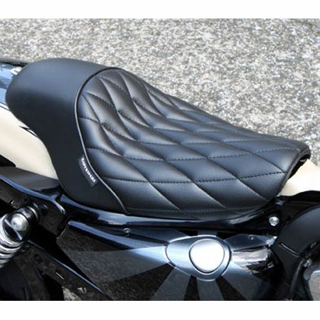 EASYRIDERS バイパーコブラシート のパーツレビュー | スポーツスター 