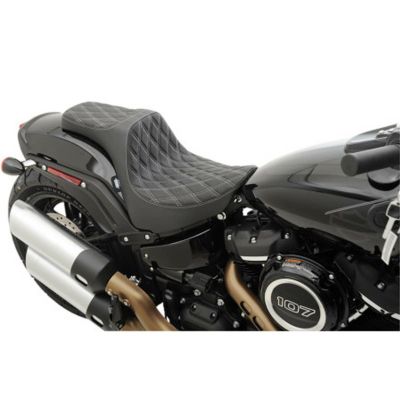 【SALE】DRAG SPECIALTIES　PREDATOR IIIシート ダブルダイヤモンドステッチ シルバー