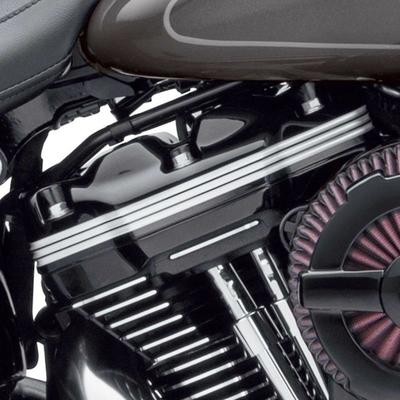グロスブラック ロワーロッカーボックスカバー - Harley