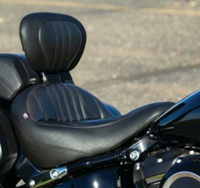 Mustang  スタンダードツーリング ソロシート バックレスト付き