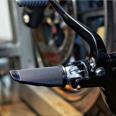 SPEED MERCHANT（スピード マーチャント）スピードペグズ フットペグ ブラック M8ソフテイル